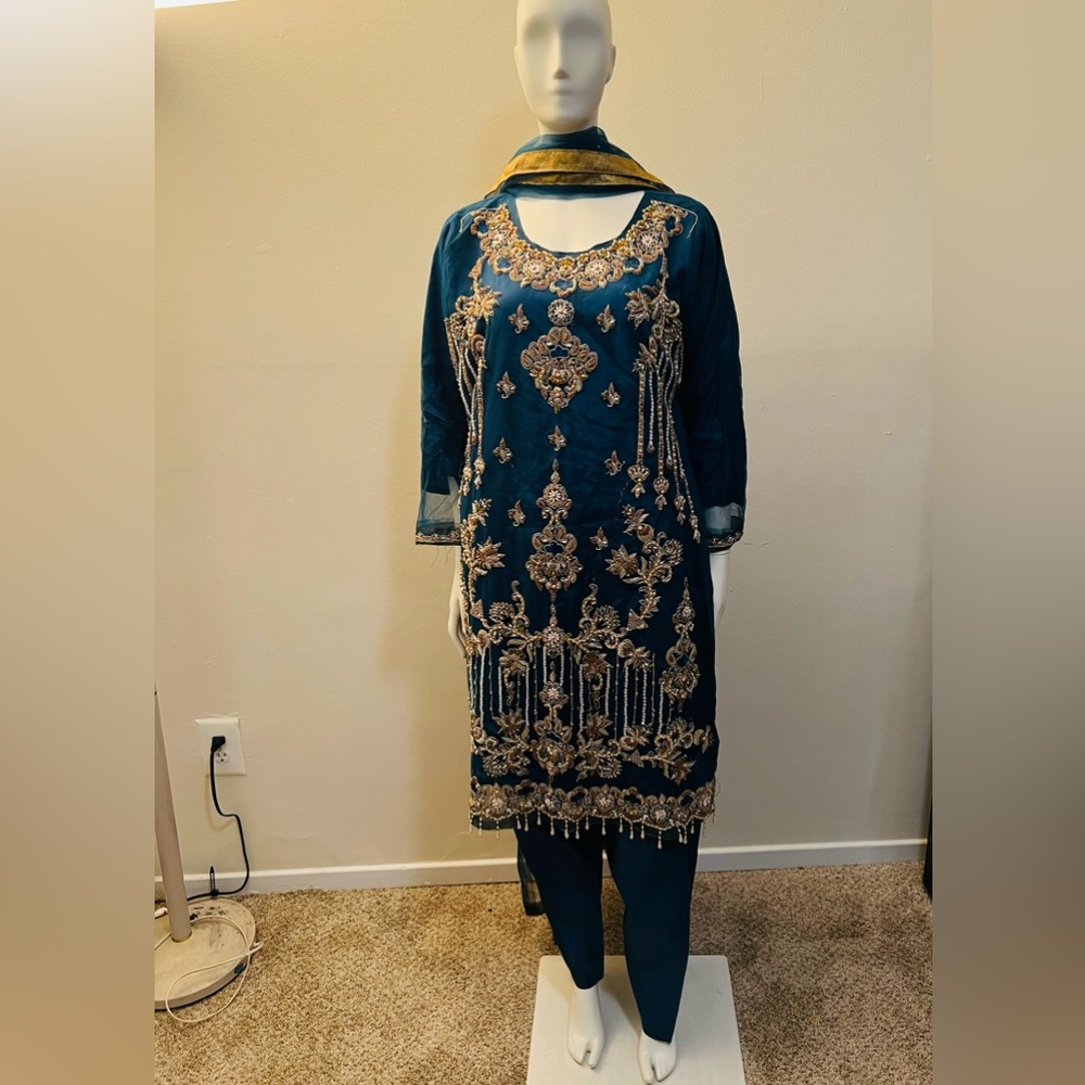 Pakistani function/party 3pcs dress ( embroidered)